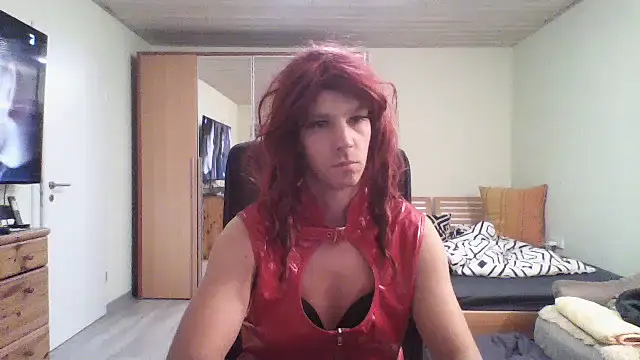 Snapshot of Kinky-Kristina chatting on 10/10/25, 07:46 Kinky-Kristina online show from 10/10/25, 07:46