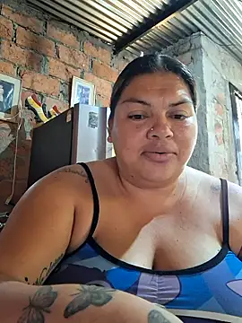Snapshot of chubby_sexy_big_tits chatting on 10/23/25, 01:32 chubby sexy big tits online show from 10/23/25, 01:32