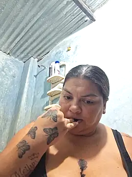 Snapshot of chubby_sexy_big_tits chatting on 10/29/25, 11:50 chubby sexy big tits online show from 10/29/25, 11:50