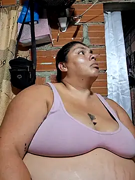 Snapshot of chubby_sexy_big_tits chatting on 11/21/25, 12:43 chubby sexy big tits online show from 11/21/25, 12:43