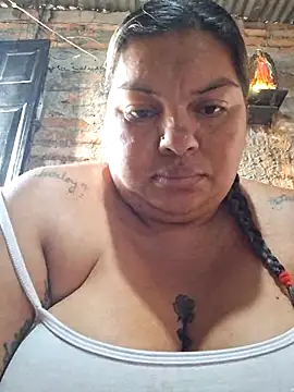 Snapshot of chubby_sexy_big_tits chatting on 11/22/25, 11:42 chubby sexy big tits online show from 11/22/25, 11:42