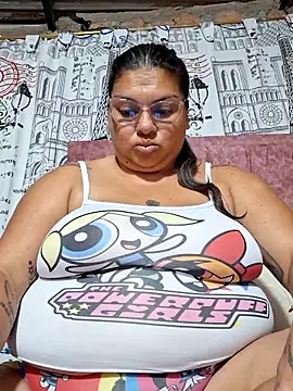 Snapshot of chubby_sexy_big_tits chatting on 12/04/25, 01:48 chubby sexy big tits online show from 12/04/25, 01:48