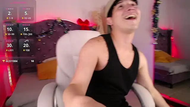 Snapshot of JustinMiller__ chatting on 12/17/24, 10:44 JustinMiller online show from 12/17/24, 10:44