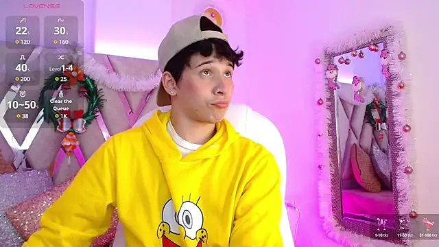 Snapshot of JustinMiller__ chatting on 12/19/24, 08:23 JustinMiller online show from 12/19/24, 08:23