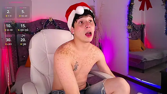 Snapshot of JustinMiller__ chatting on 12/20/24, 05:36 JustinMiller online show from 12/20/24, 05:36