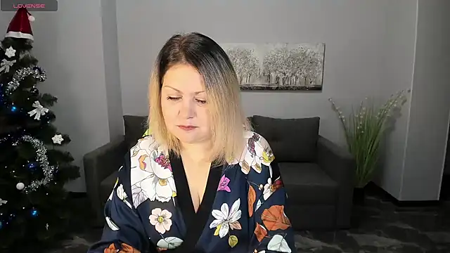 Milana Blake online show from 12/25/24, 07:03