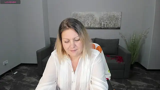Milana Blake online show from 01/07/25, 03:44