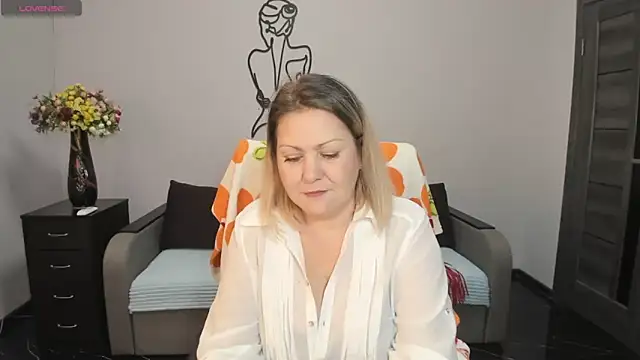 Milana Blake online show from 01/08/25, 12:47