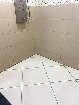 Lahcene online show from 10/15/25, 03:23