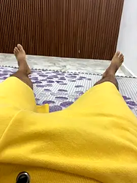 Snapshot of Lahcene chatting on 11/02/25, 05:26 Lahcene online show from 11/02/25, 05:26