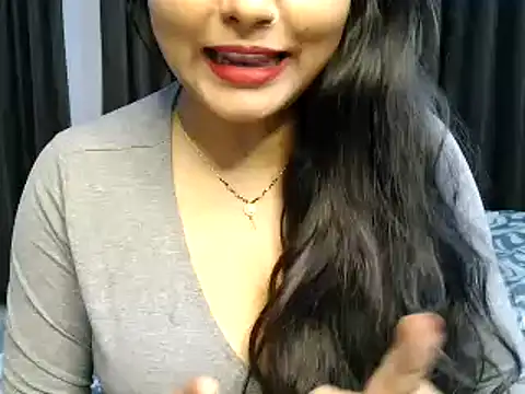 Hritvika online show from 12/17/25, 04:35