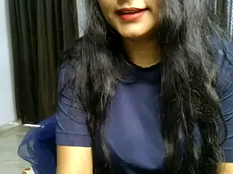 Snapshot of Hritvika chatting on 01/16/26, 05:11 Hritvika online show from 01/16/26, 05:11