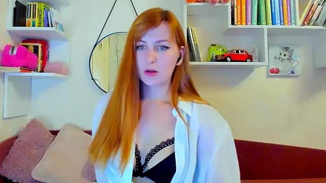 Snapshot of liya_gorgeous chatting on 10/30/25, 06:30 liya gorgeous online show from 10/30/25, 06:30