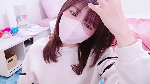 Snapshot of Runarunapi chatting on 12/17/25, 12:33 Runarunapi online show from 12/17/25, 12:33