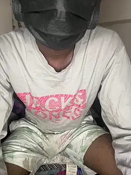 Snapshot of mahiking chatting on 03/17/25, 06:00 mahiking online show from 03/17/25, 06:00