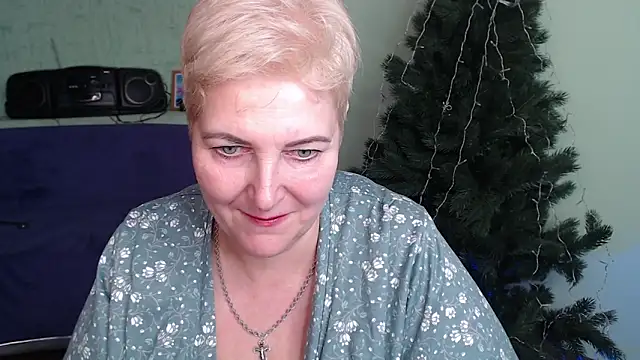 Snapshot of Sandra_Snow chatting on 12/27/24, 01:11 Sandra Snow online show from 12/27/24, 01:11