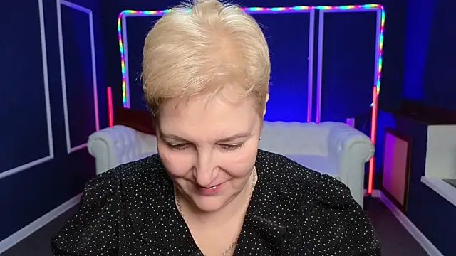 Snapshot of Sandra_Snow chatting on 12/27/24, 03:26 Sandra Snow online show from 12/27/24, 03:26