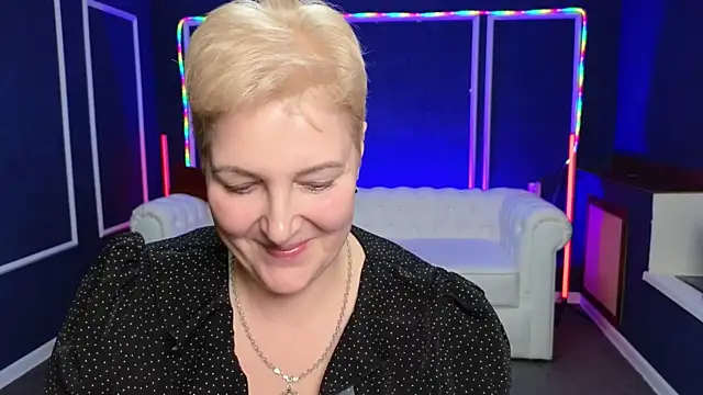 Snapshot of Sandra_Snow chatting on 12/27/24, 06:31 Sandra Snow online show from 12/27/24, 06:31