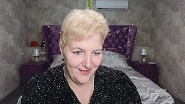 Snapshot of Sandra_Snow chatting on 01/16/25, 05:44 Sandra Snow online show from 01/16/25, 05:44