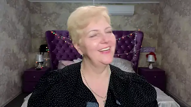 Snapshot of Sandra_Snow chatting on 01/21/25, 05:20 Sandra Snow online show from 01/21/25, 05:20