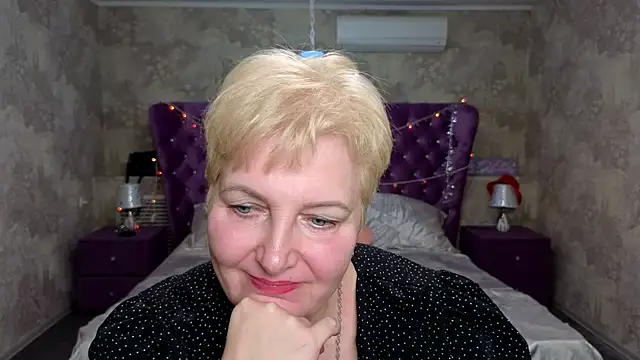 Snapshot of Sandra_Snow chatting on 01/21/25, 08:21 Sandra Snow online show from 01/21/25, 08:21