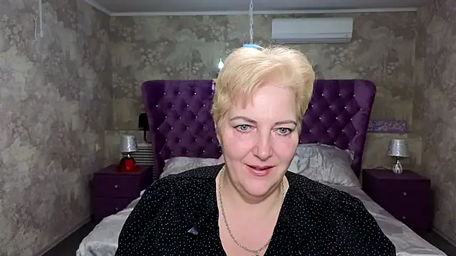 Snapshot of Sandra_Snow chatting on 02/01/25, 02:13 Sandra Snow online show from 02/01/25, 02:13