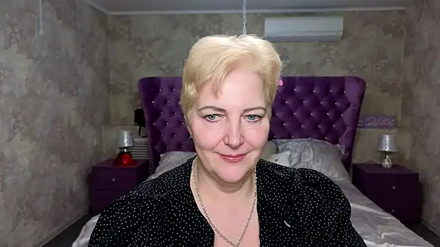 Snapshot of Sandra_Snow chatting on 02/01/25, 05:16 Sandra Snow online show from 02/01/25, 05:16
