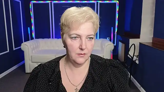 Snapshot of Sandra_Snow chatting on 02/02/25, 02:24 Sandra Snow online show from 02/02/25, 02:24