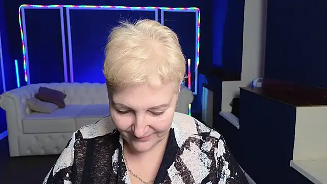 Snapshot of Sandra_Snow chatting on 02/08/25, 05:50 Sandra Snow online show from 02/08/25, 05:50