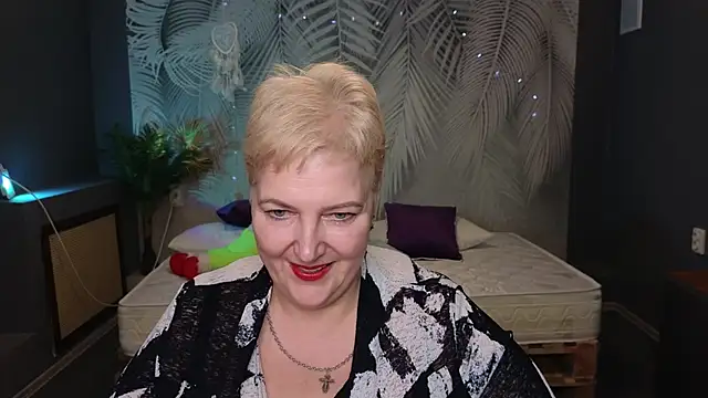 Snapshot of Sandra_Snow chatting on 02/09/25, 05:33 Sandra Snow online show from 02/09/25, 05:33