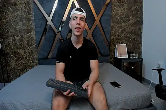 Flynn Riider online show from 01/06/25, 02:25