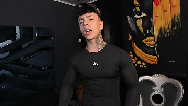 Snapshot of Flynn_Riider chatting on 10/16/25, 05:25 Flynn Riider online show from 10/16/25, 05:25