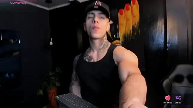 Snapshot of Flynn_Riider chatting on 10/20/25, 05:24 Flynn Riider online show from 10/20/25, 05:24