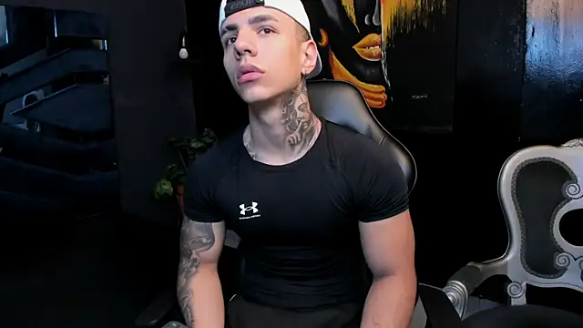 Snapshot of Flynn_Riider chatting on 10/30/25, 05:13 Flynn Riider online show from 10/30/25, 05:13