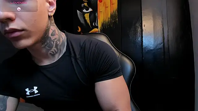 Snapshot of Flynn_Riider chatting on 11/22/25, 05:34 Flynn Riider online show from 11/22/25, 05:34