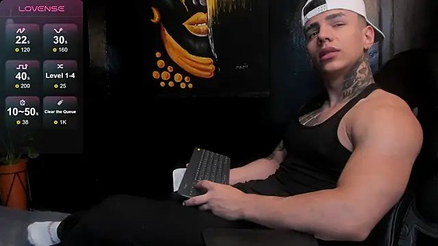 Snapshot of Flynn_Riider chatting on 11/26/25, 05:47 Flynn Riider online show from 11/26/25, 05:47