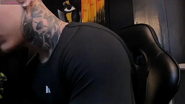 Snapshot of Flynn_Riider chatting on 11/29/25, 05:16 Flynn Riider online show from 11/29/25, 05:16