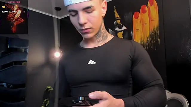 Snapshot of Flynn_Riider chatting on 12/02/25, 05:19 Flynn Riider online show from 12/02/25, 05:19