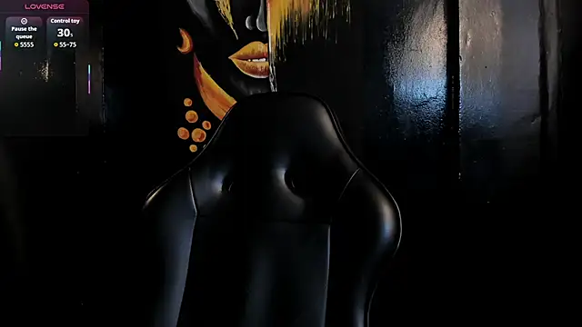 Snapshot of Flynn_Riider chatting on 12/17/25, 06:47 Flynn Riider online show from 12/17/25, 06:47