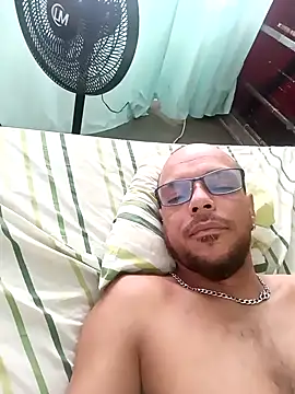 Snapshot of Charly_BC_Dirty chatting on 11/27/25, 01:02 Charly BC Dirty online show from 11/27/25, 01:02