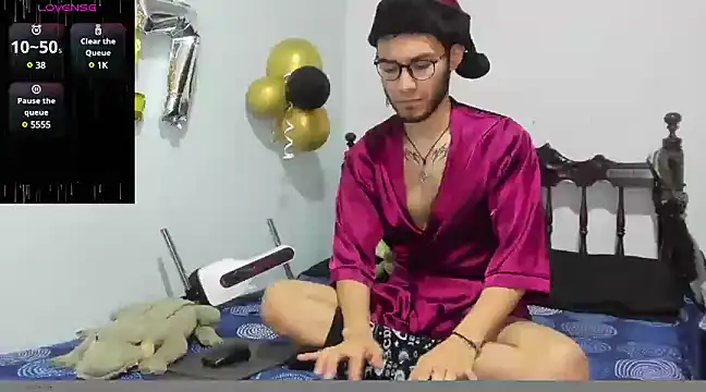 alexdesire online show from 12/17/24, 12:54