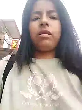 Snapshot of Danna-linyi chatting on 01/09/25, 08:44 Danna-linyi online show from 01/09/25, 08:44