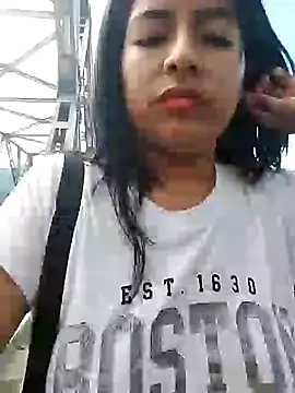 Snapshot of Danna-linyi chatting on 01/12/25, 08:14 Danna-linyi online show from 01/12/25, 08:14
