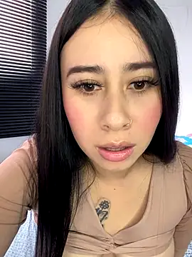 Snapshot of Zoee_t chatting on 10/12/25, 07:46 Zoee t online show from 10/12/25, 07:46