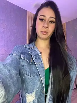 Snapshot of Zoee_t chatting on 11/20/25, 03:18 Zoee t online show from 11/20/25, 03:18