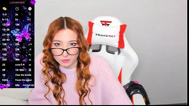 Snapshot of emily_cline chatting on 09/25/25, 04:43 emily cline online show from 09/25/25, 04:43