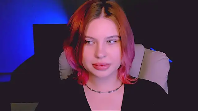 Snapshot of evaharve chatting on 09/13/25, 04:34 evaharve online show from 09/13/25, 04:34