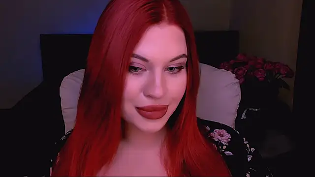 Snapshot of evaharve chatting on 11/19/25, 10:54 evaharve online show from 11/19/25, 10:54