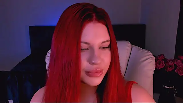 Snapshot of evaharve chatting on 11/21/25, 10:52 evaharve online show from 11/21/25, 10:52