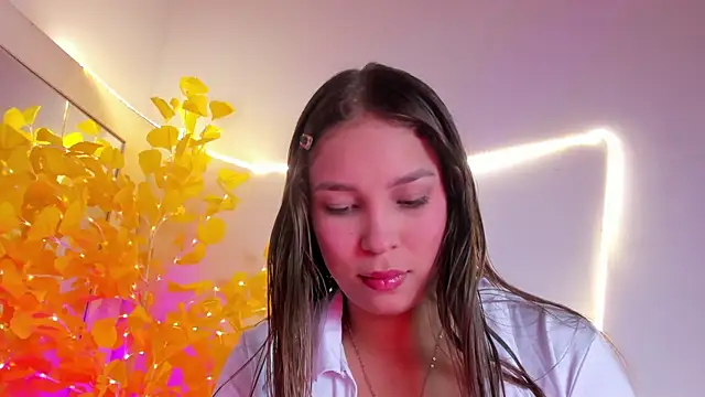 HaleyAmaya online show from 06/05/26, 01:01